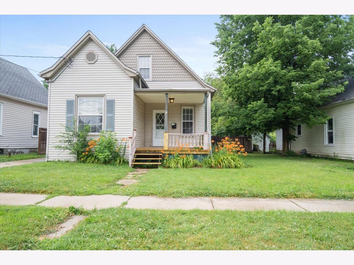  Sold Peoria Heights Illinois, 1221 Rouse