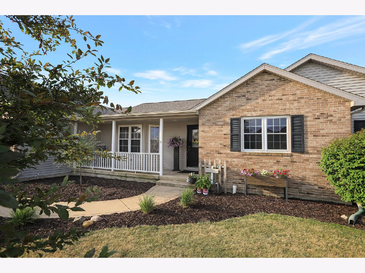 Homes & Condos & Townhomes Sold Heritage Fisher Illinois, 515 Sangamon