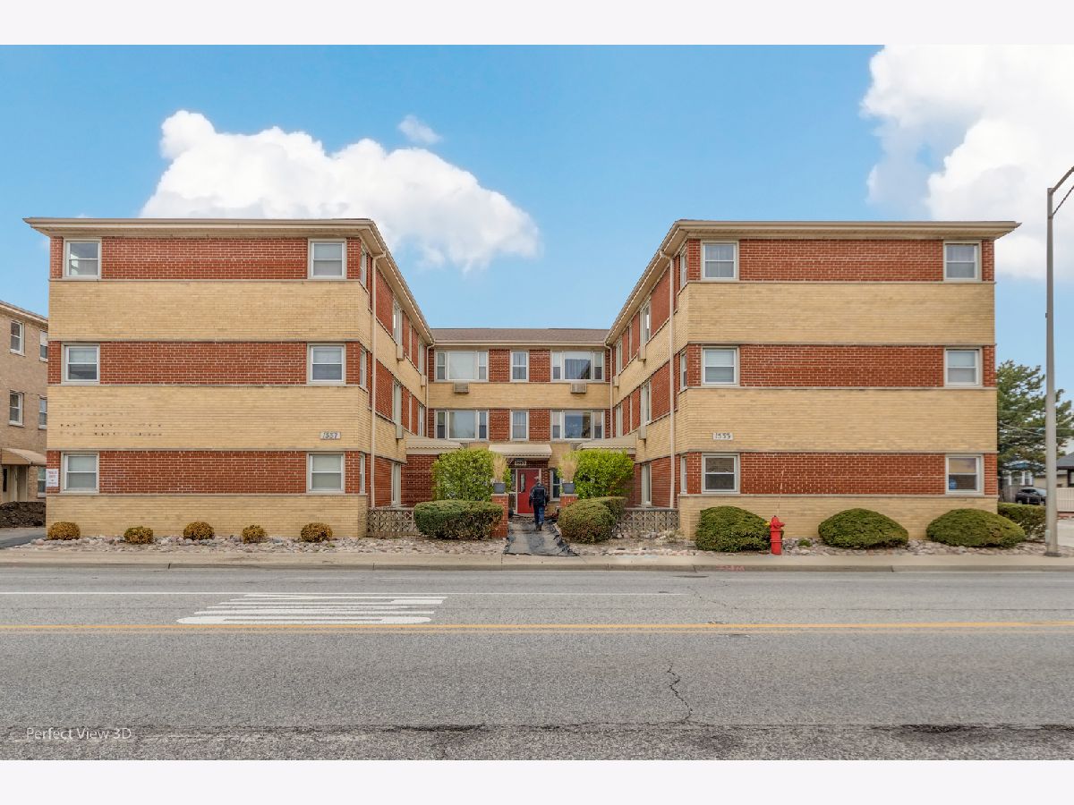 Condominiums Sold Coachlight Condos Forest Park Illinois, 1537 Harlem