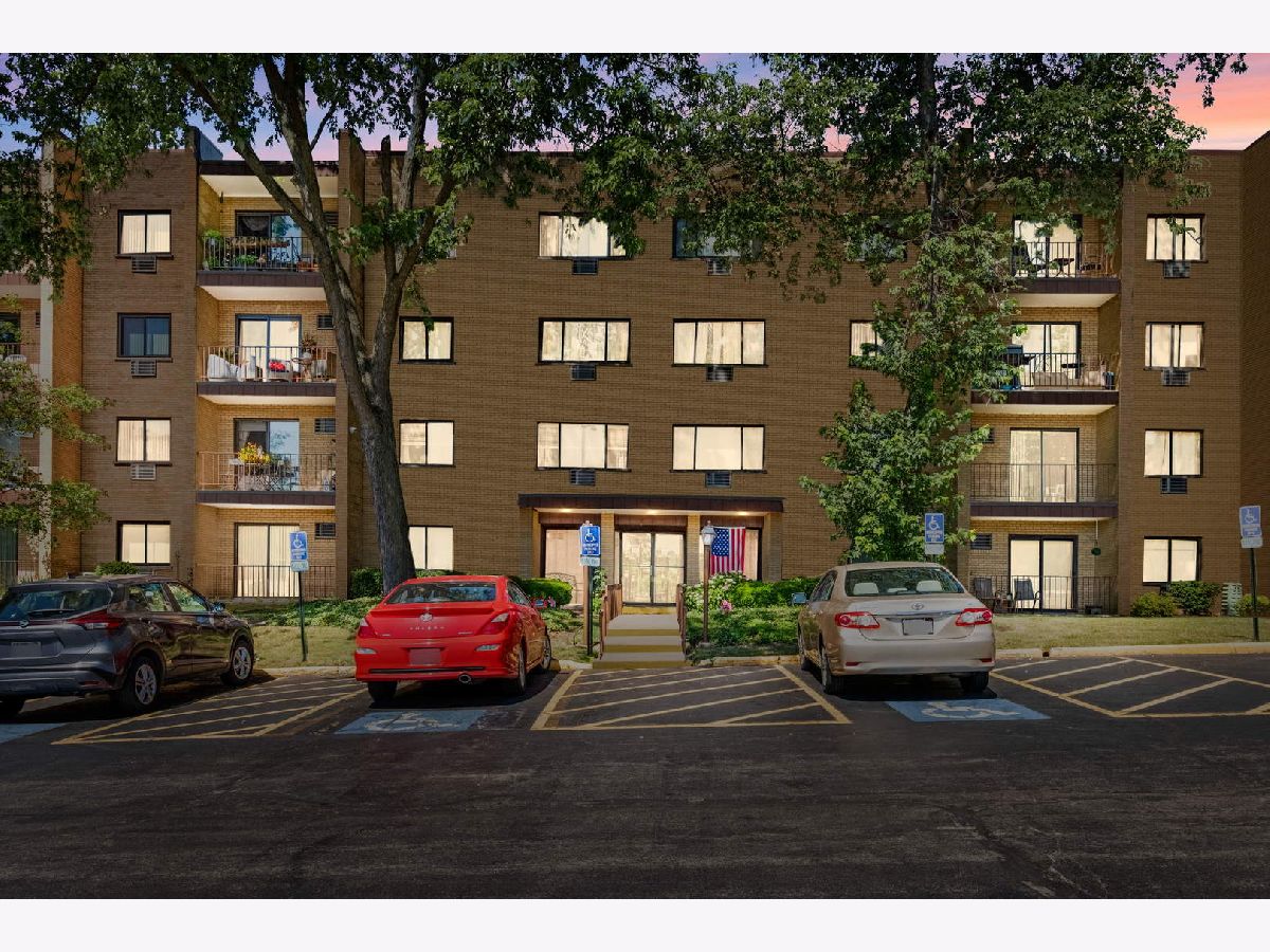 Condominiums Sold Country Club Condos Countryside Illinois, 6670 Brainard