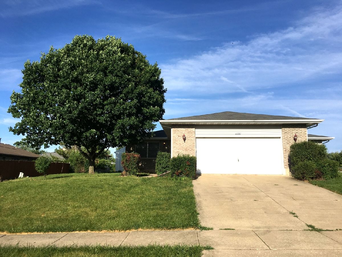 Townhomes Rented Oak Tree Village Crest Hill Illinois, 2537 Red Oak