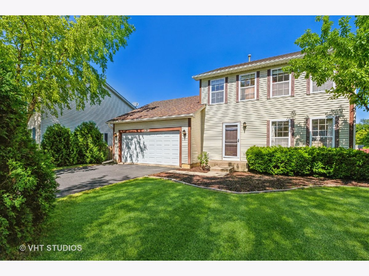 Homes Sold Lakewood Hills Round Lake Beach Illinois, 2377 Greystone