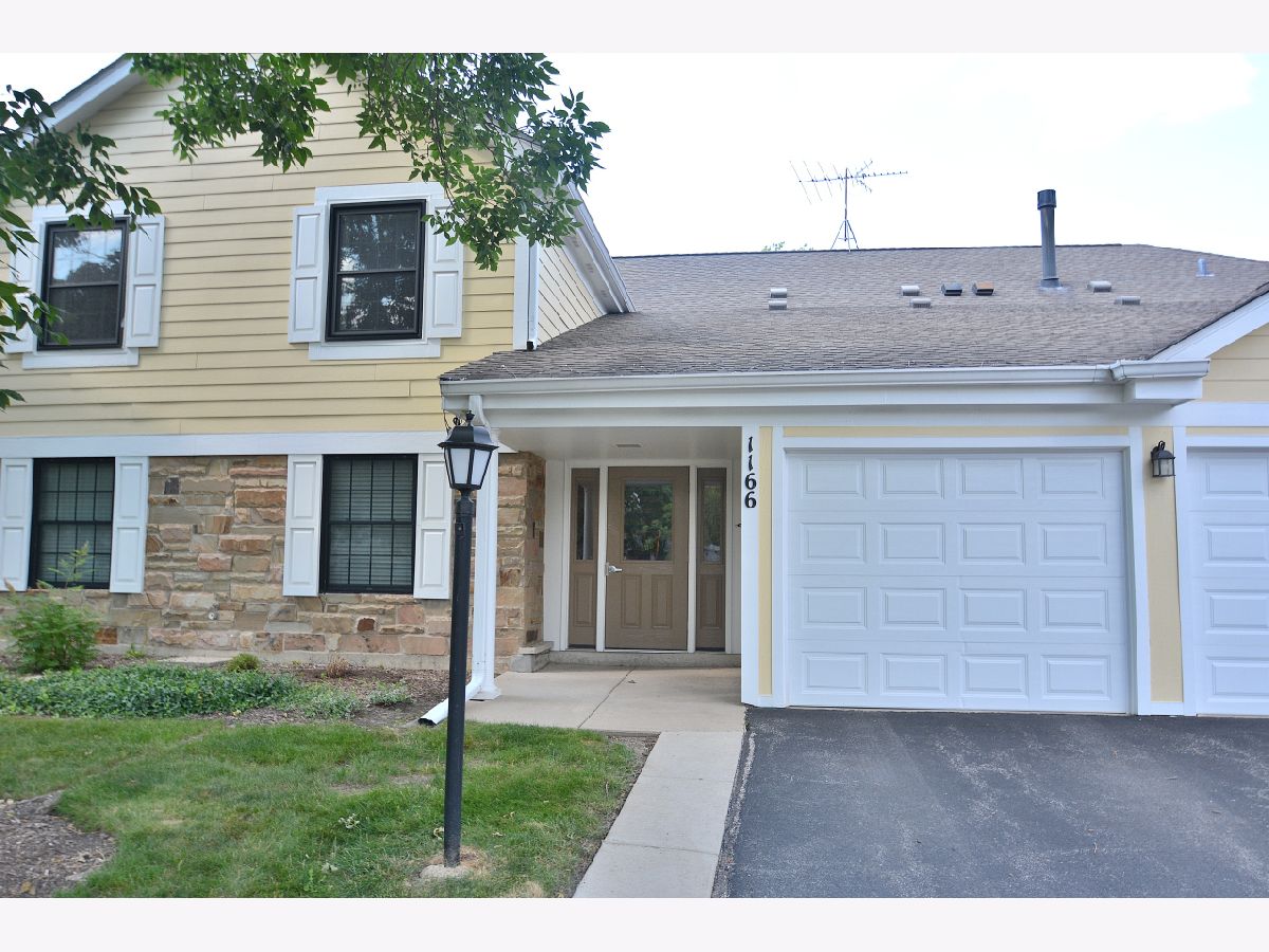 Lexington Commons Wheeling IL, Condos & Townhomes For Sale & For Rent