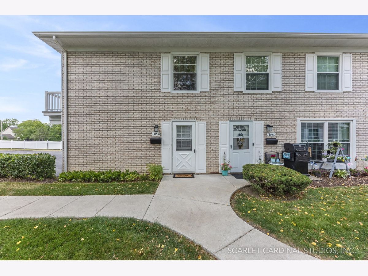 Trees Of Wheaton Wheaton IL, Townhomes & Condos For Sale & For Rent