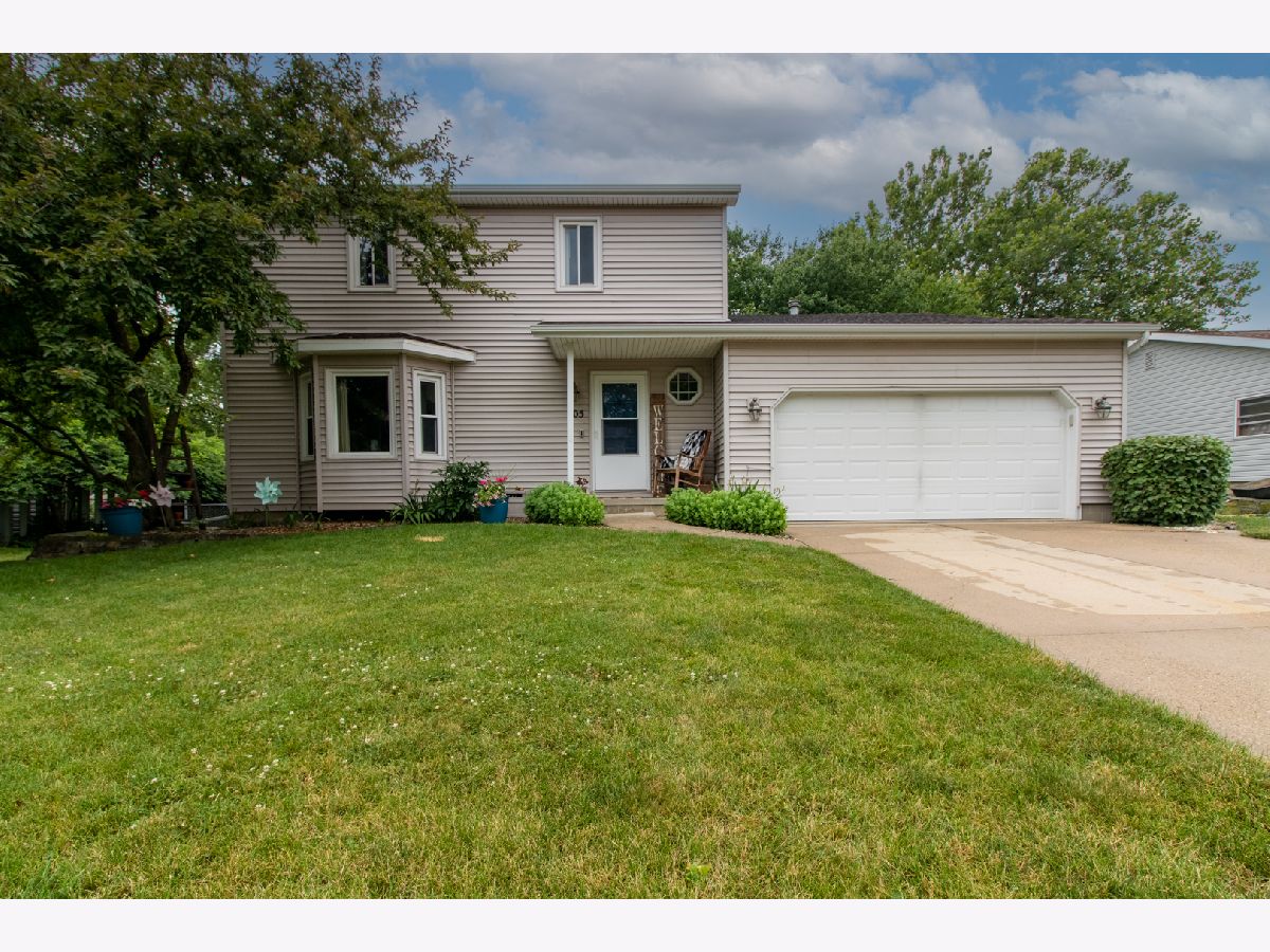 Homes & Condos & Townhomes Sold Parkside Normal Illinois, 105 Colchester