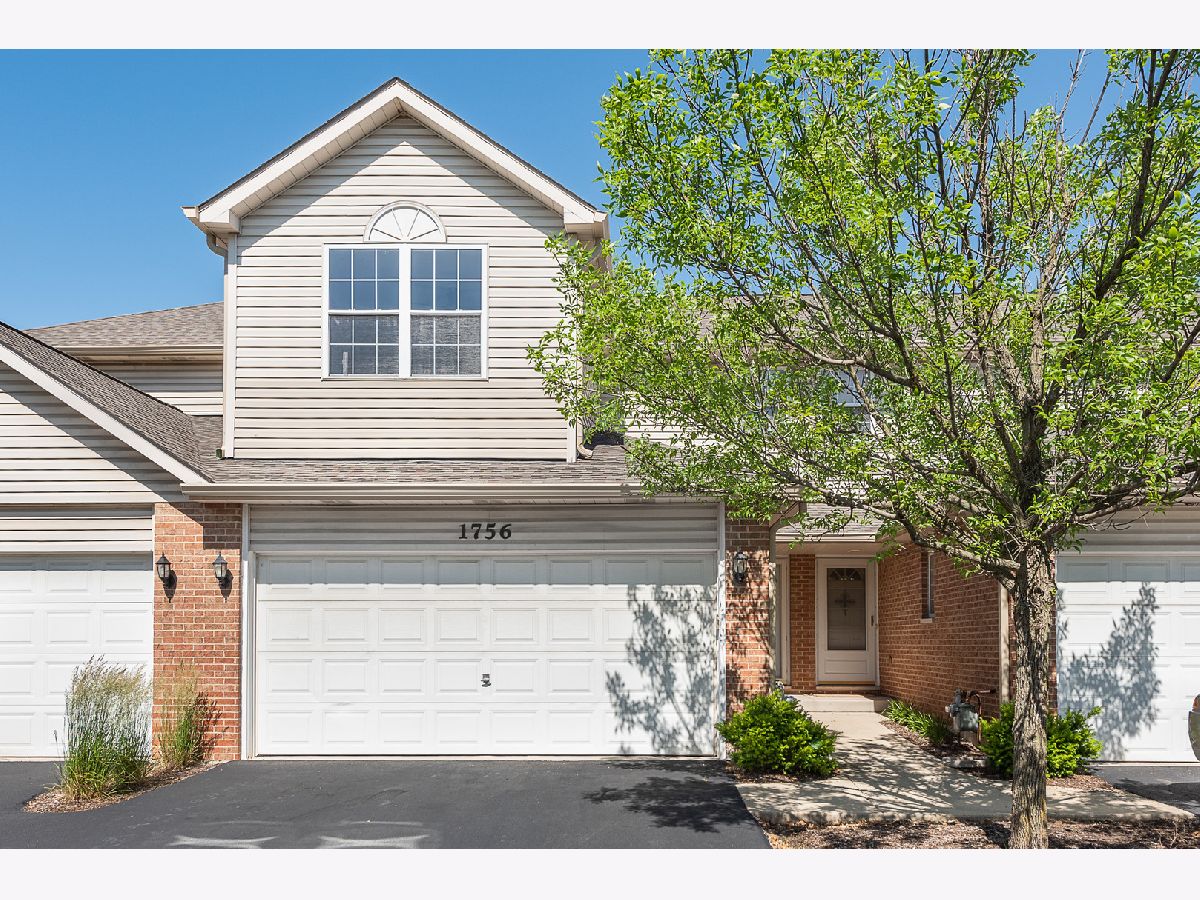 Townhomes Sold Riverbrook West Naperville Illinois, 1756 Windward
