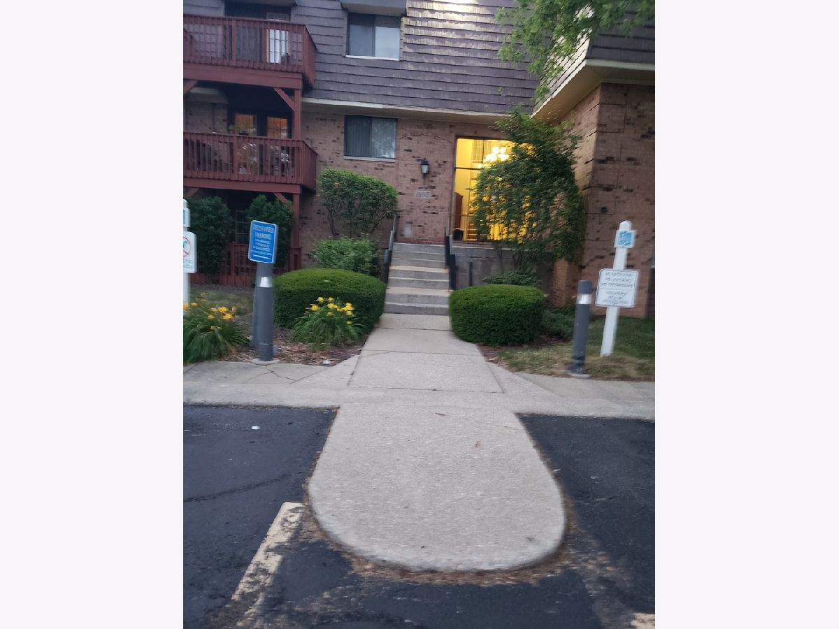 Condominiums Sold Acorn Woods Aurora Illinois, 1895 Tall Oaks