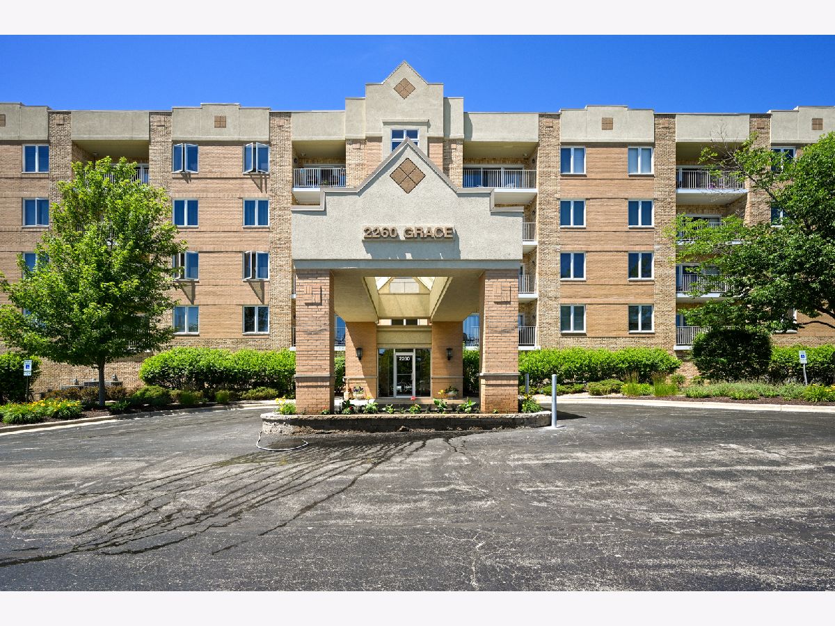 Condominiums & Homes Sold Liberty Square Lombard Illinois, 2260 Grace
