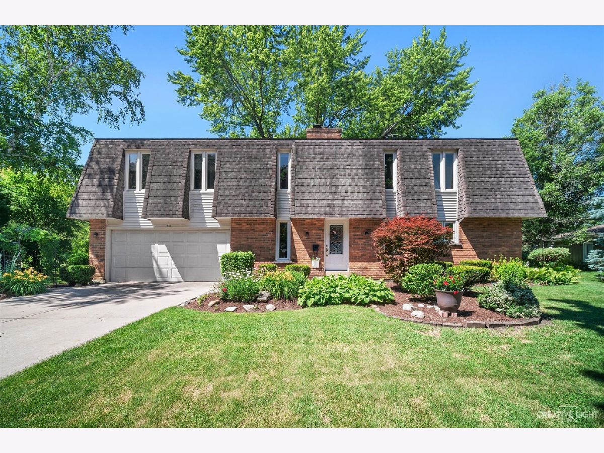 Homes Sold Sans Souci Aurora Illinois, 251 Carriage Hill