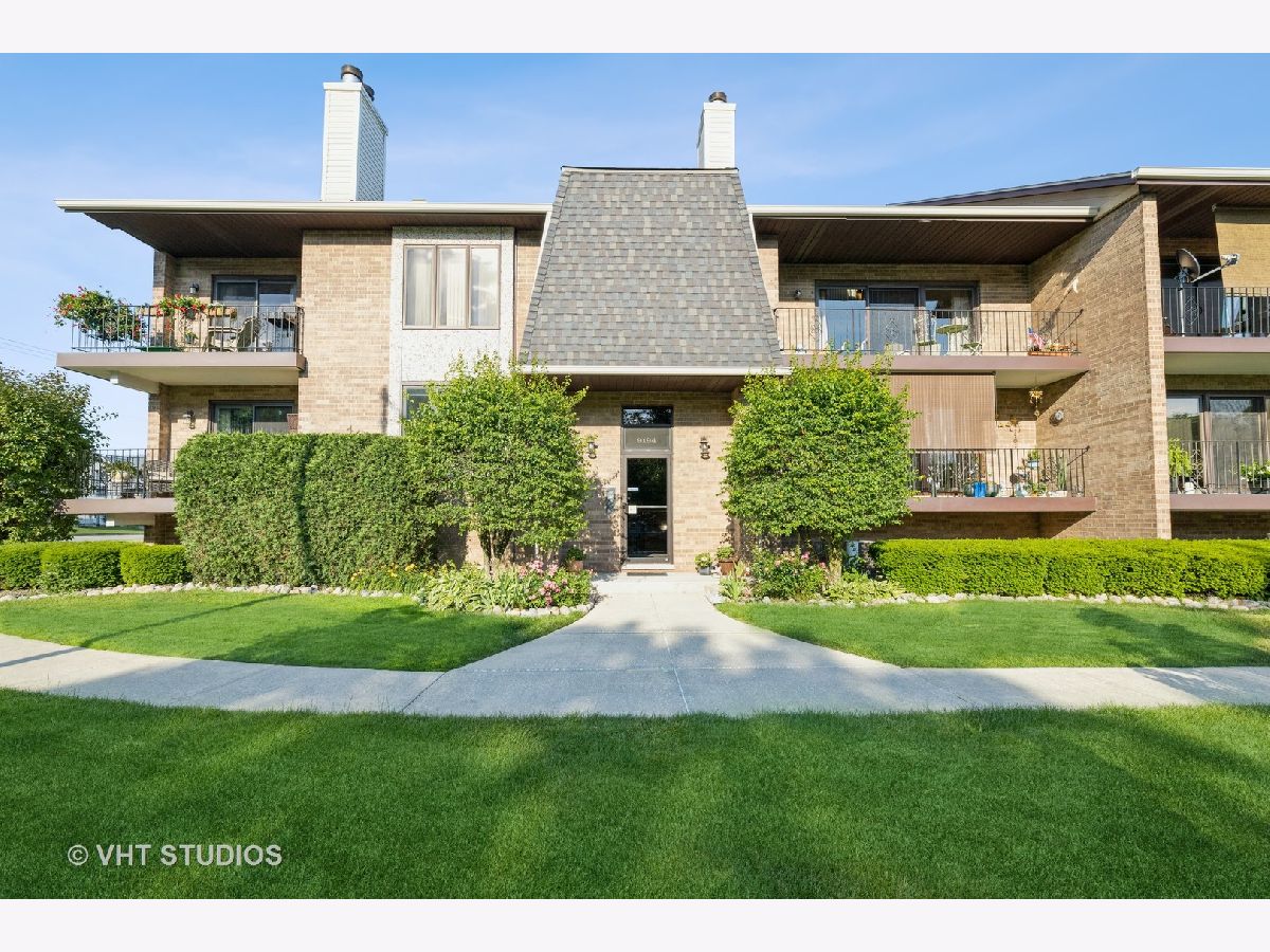 Condos & Townhomes Sold Las Fuentes Palos Hills Illinois, 9194 Del Prado
