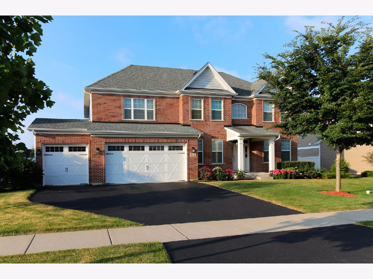 Homes Rented Heatherfield Naperville Illinois, 868 Heatherfield