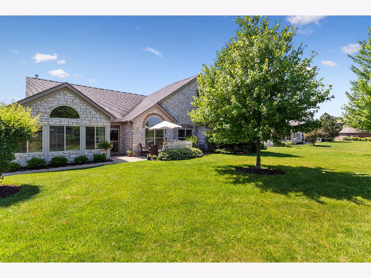 Townhomes & Condos Sold Messenger Woods Homer Glen Illinois, 16040 Messenger