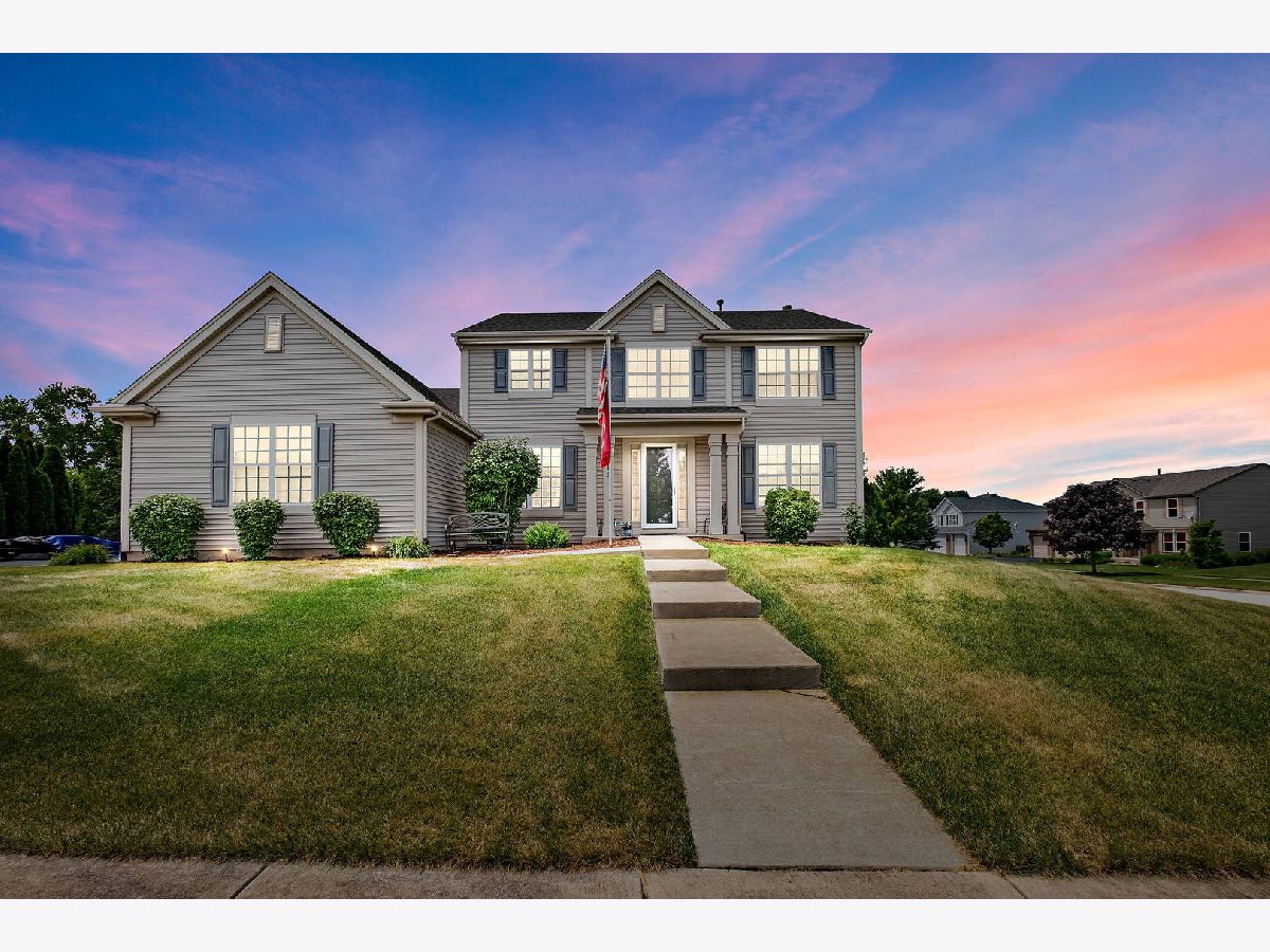 Homes & Condos & Townhomes Sold Hampshire Highlands Hampshire Illinois, 712 Kathi