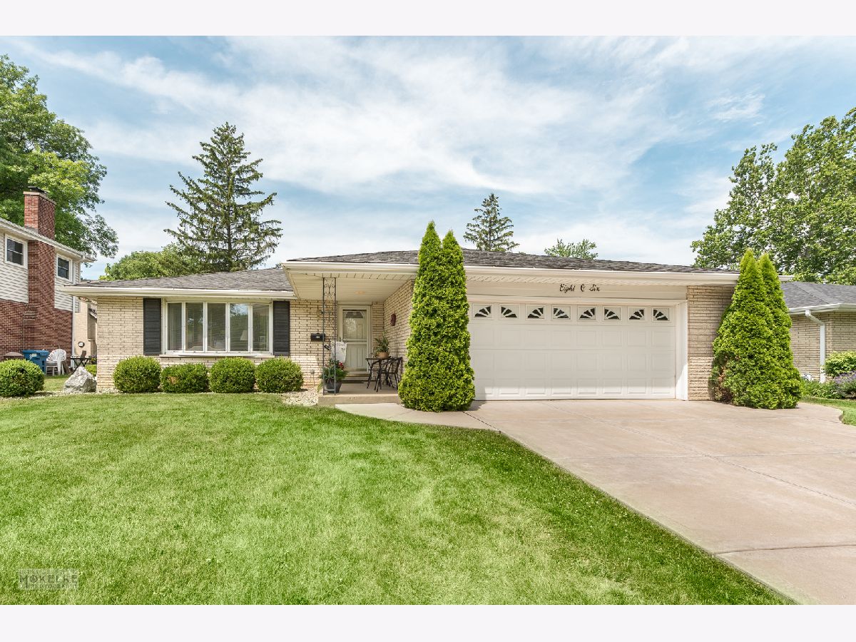 Homes Sold Green Acres Mount Prospect Illinois, 806 S Robert