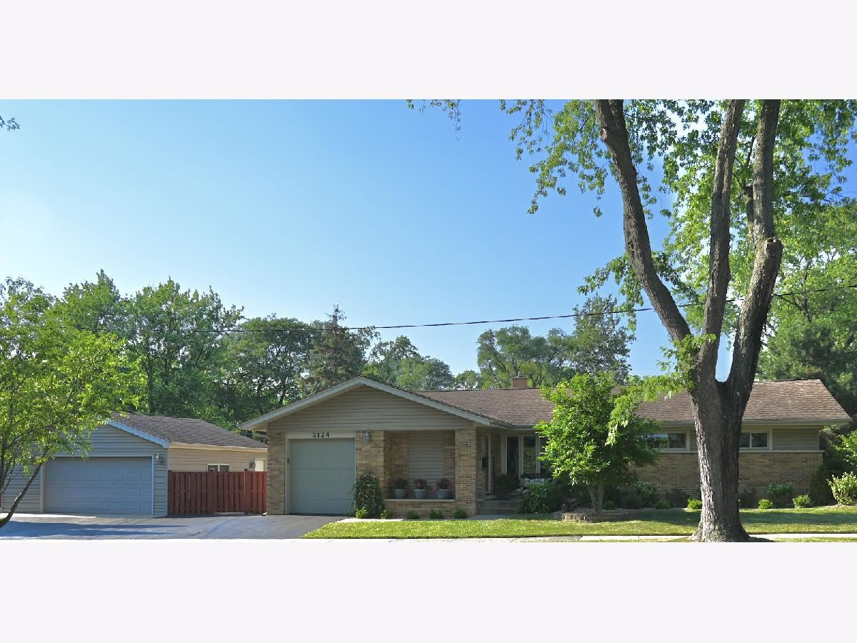 Homes & Condos & Townhomes Sold Arlington Acres Arlington Heights Illinois, 2124 Park