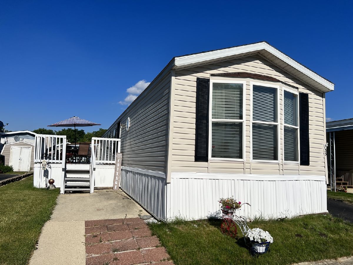 Subdivision Sold Pleasant Ridge West Chicago Illinois, 27W370 Geneva