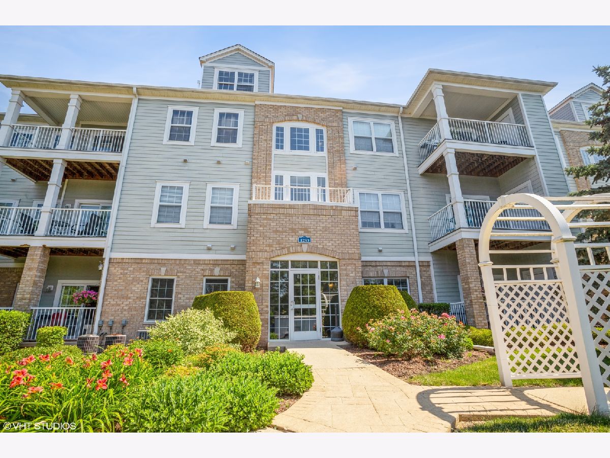 Condominiums Sold Lakeview Place Addison Illinois, 1283 Lake