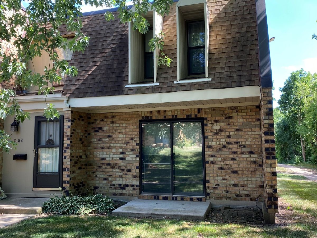 Condominiums & Homes Sold Country Club Woodridge Illinois, 2182 Country Club