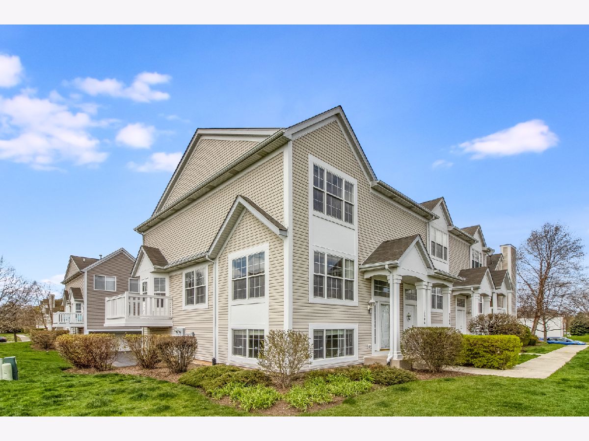 Townhomes & Condos & Homes Rented Silver Leaf Joliet Illinois, 3506 Meadow Lily