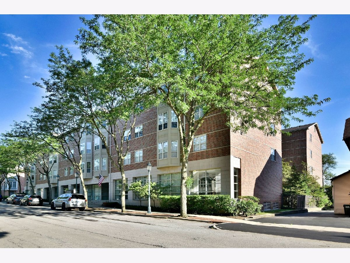 Condominiums Sold Thorngate Roselle Illinois, 57 Hattendorf
