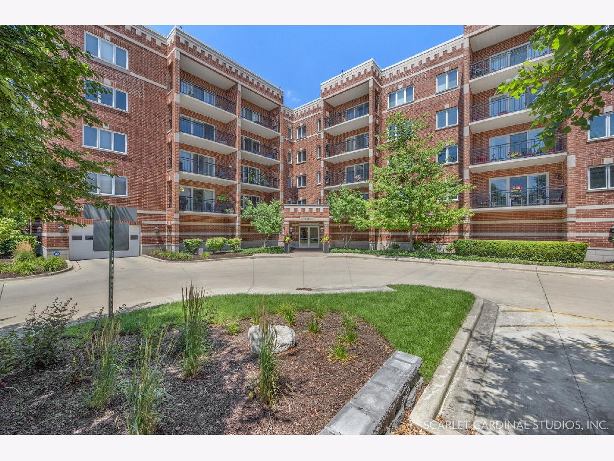 Condominiums Sold Waterford Place Wheaton Illinois, 455 Front