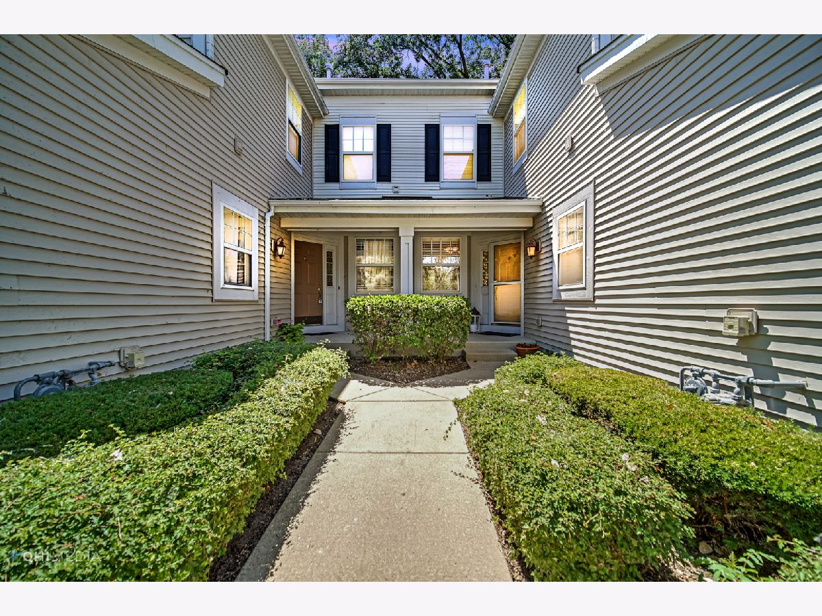 Townhomes & Condos Sold Waters Edge Island Lake Illinois, 4363 Watersedge
