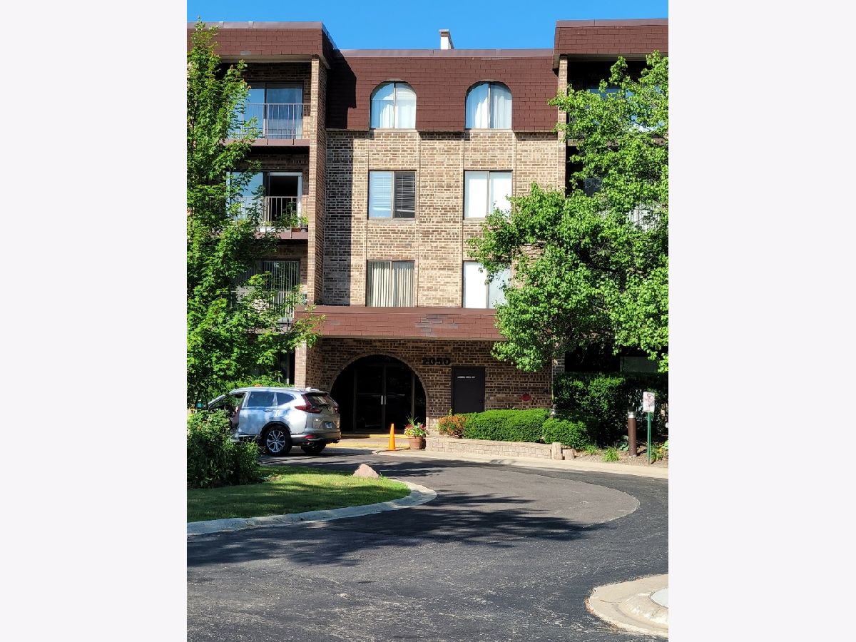 Condominiums & Homes Sold Salceda Del Norte Northbrook Illinois, 2050 Valencia