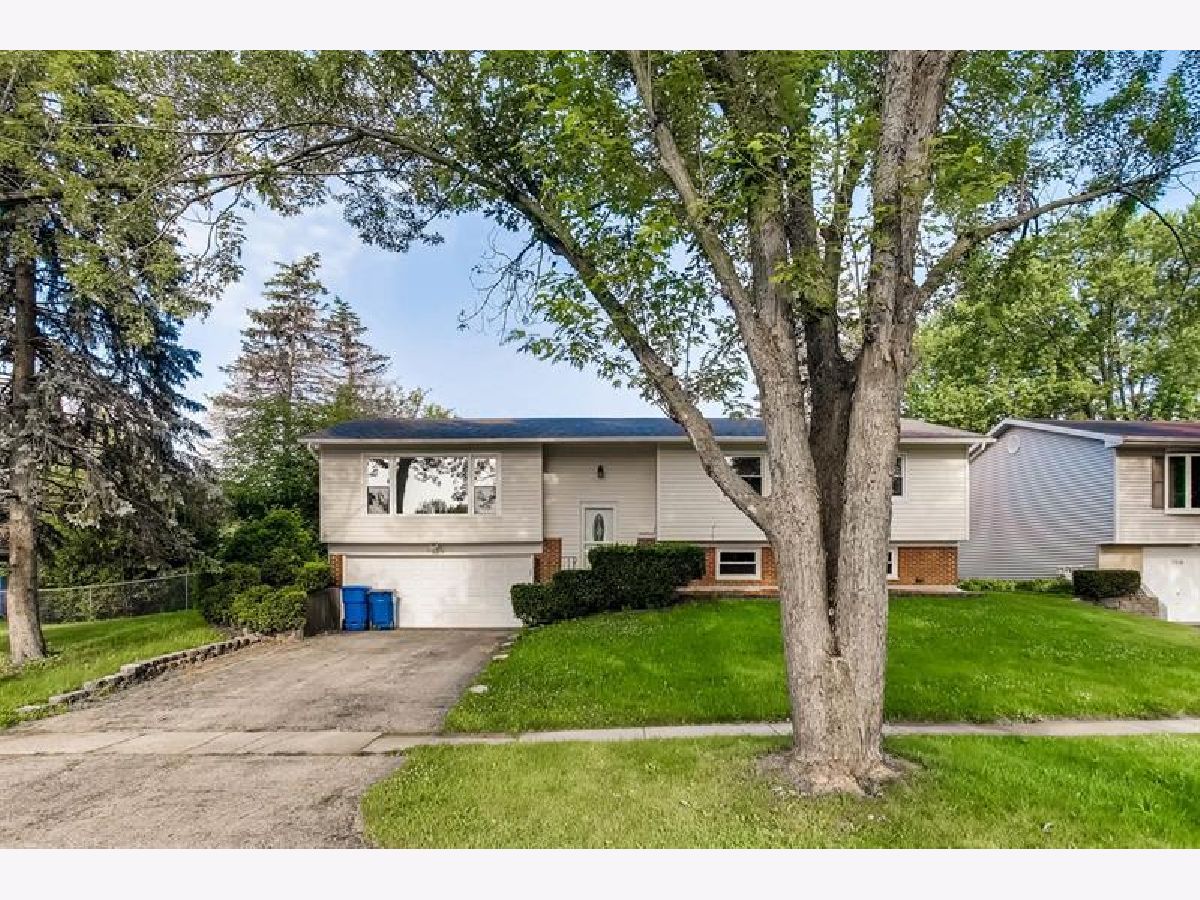 Homes & Townhomes Rented Hanover Highlands Hanover Park Illinois, 7008 Hawthorne