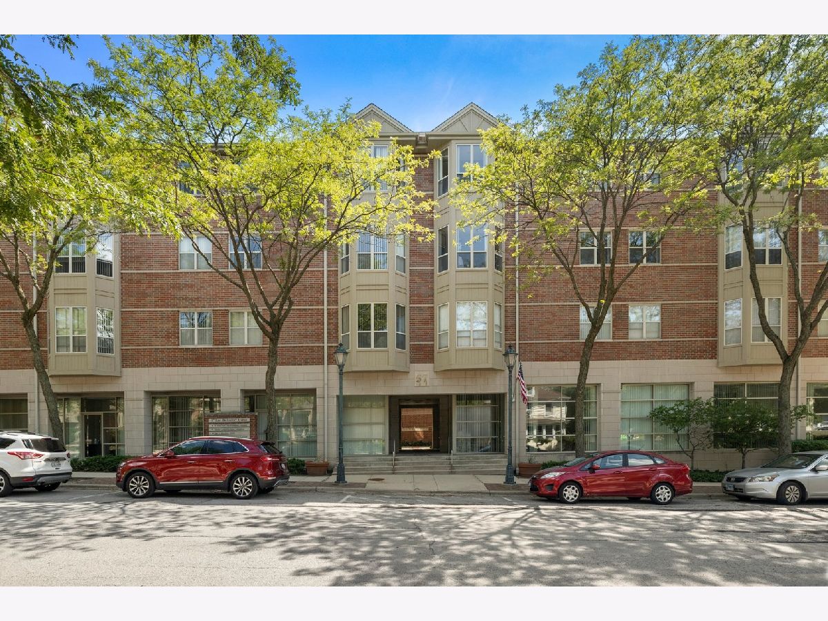 Condominiums Sold Thorngate Roselle Illinois, 57 Hattendorf