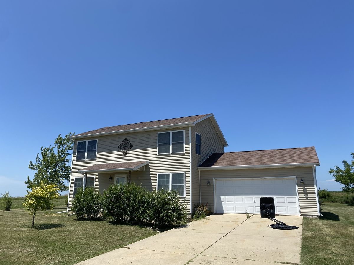 Homes Sold Stoneman Garden Carlock Illinois, 402 Travis