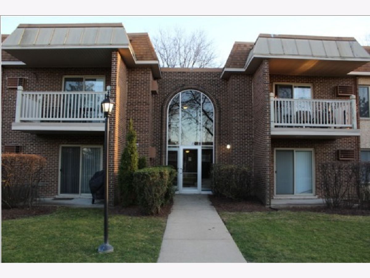 Condominiums & Homes Rented Lake Louise Palatine Illinois, 1515 Churchill