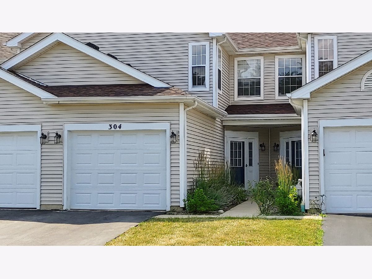 Townhomes Rented Meribel Schaumburg Illinois, 304 Glen Leven