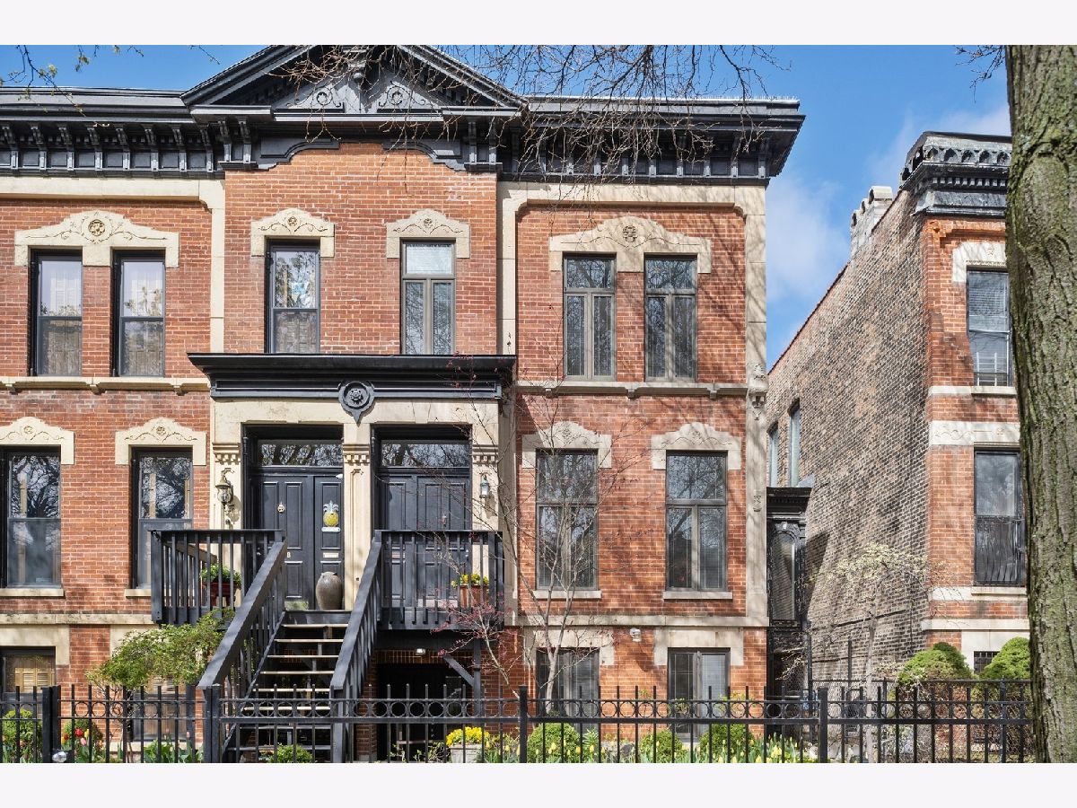 Condominiums & Homes Sold Depaul Chicago Illinois, 2140 Bissell