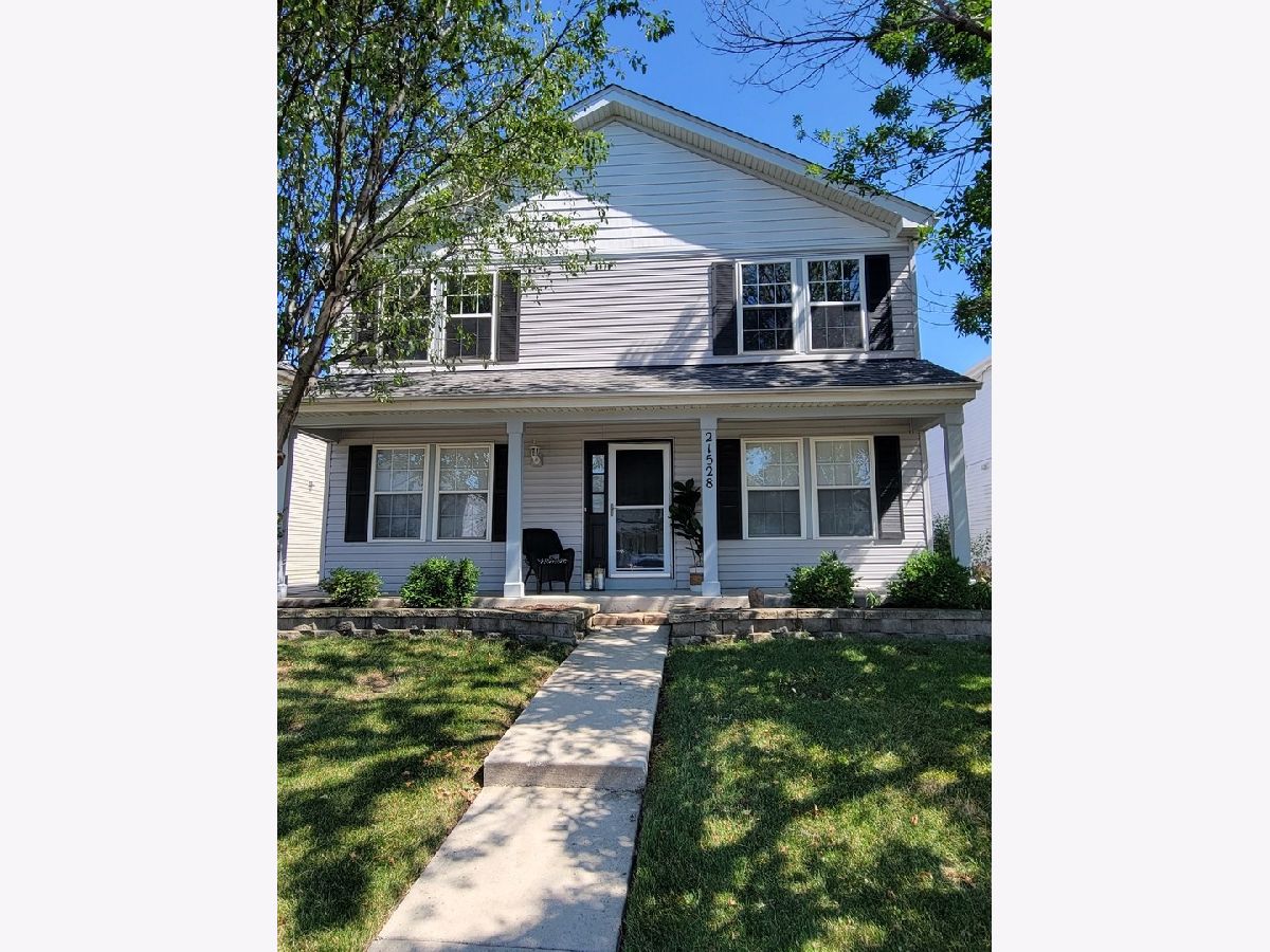Homes & Townhomes Sold Renwick Club Crest Hill Illinois, 21528 Vesper