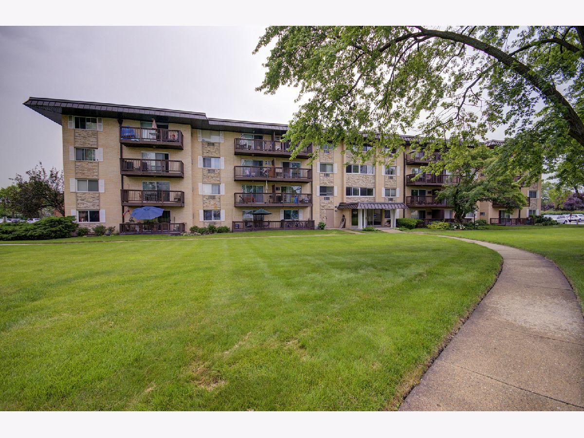 Condominiums & Homes Rented Brittany Place Arlington Heights Illinois, 2226 Goebbert