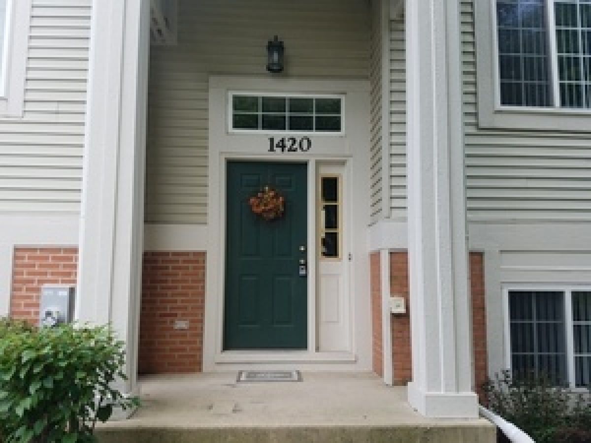 Townhomes & Condos & Homes Rented Cambria Cary Illinois, 1420 New Haven