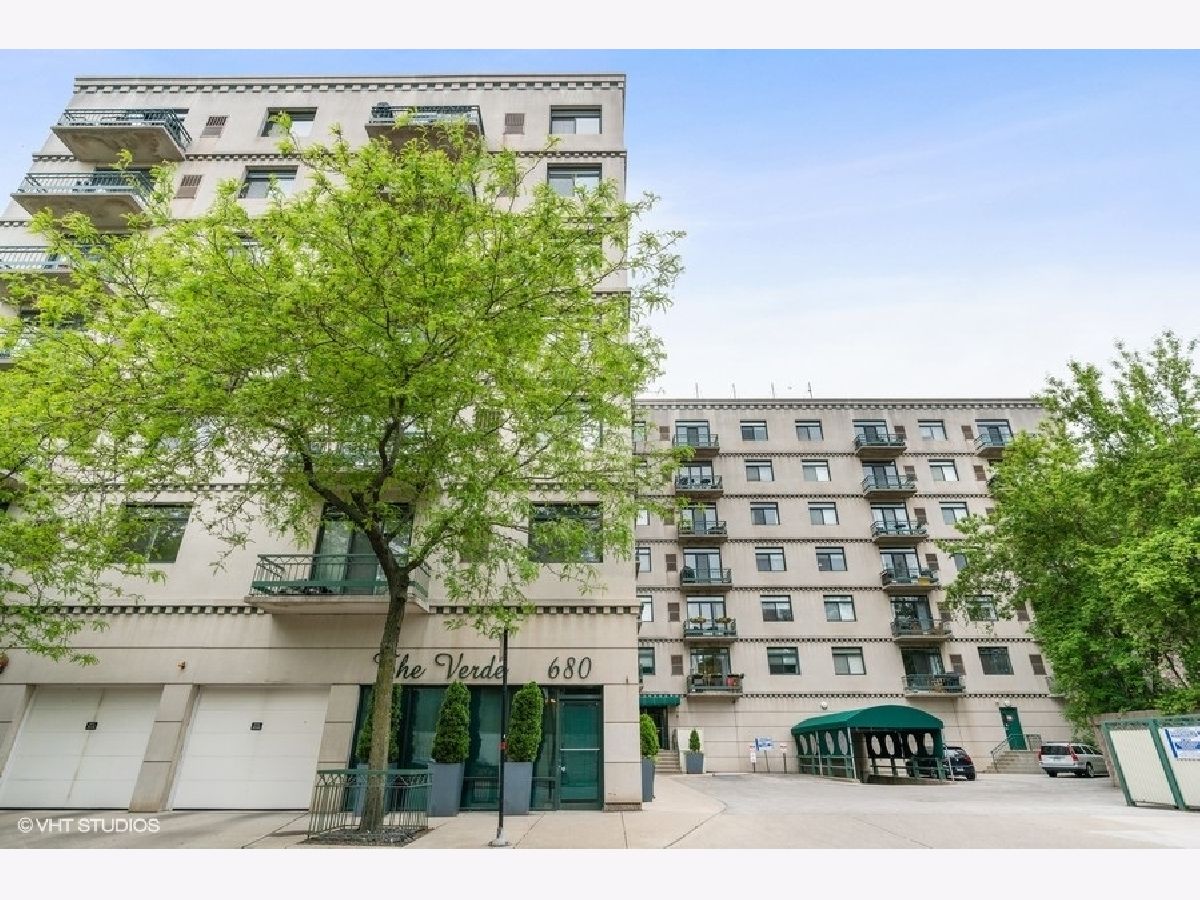 Condominiums Sold The Verde Chicago Illinois, 680 Green