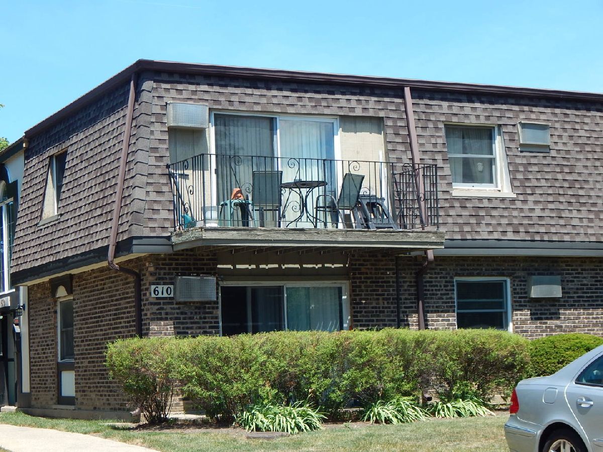 Condominiums & Homes Sold Buffalo Ridge Buffalo Grove Illinois, 610 Trace