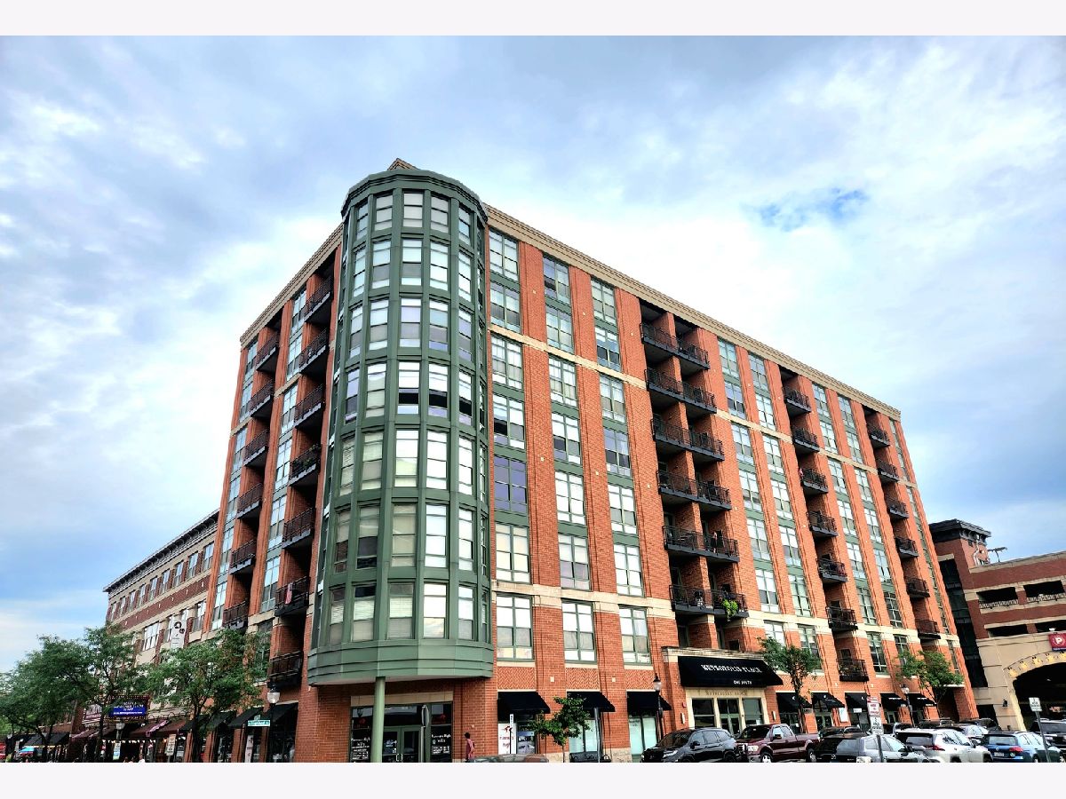 Condominiums Rented Metropolis Arlington Heights Illinois, 1 Highland