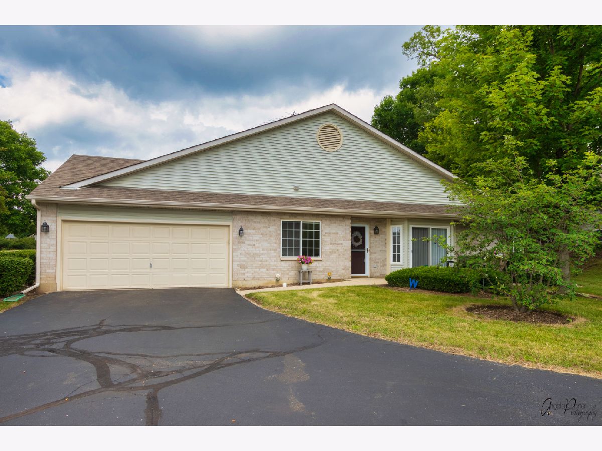 Townhomes & Condos Sold Timber Trails Mchenry Illinois, 1802 Pine