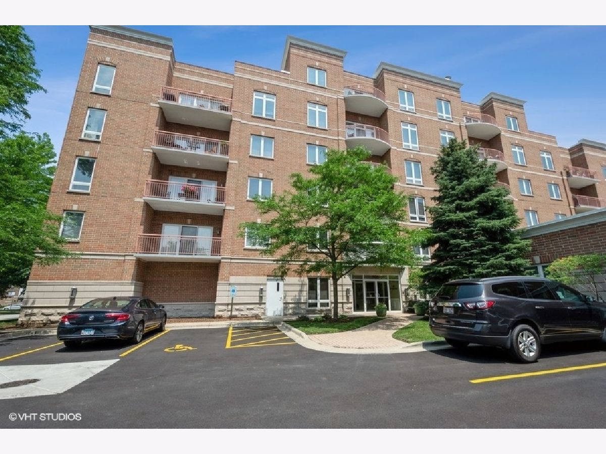 Condominiums Sold The Waterford Of Des Plaines Des Plaines Illinois, 787 Graceland