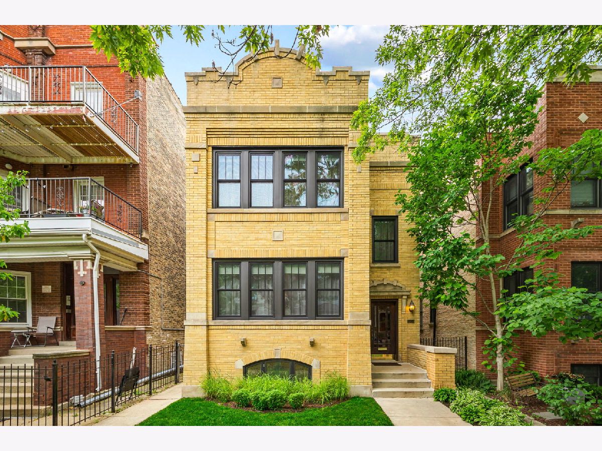 Homes & Condominiums Sold St Bens Chicago Illinois, 3804 Bell
