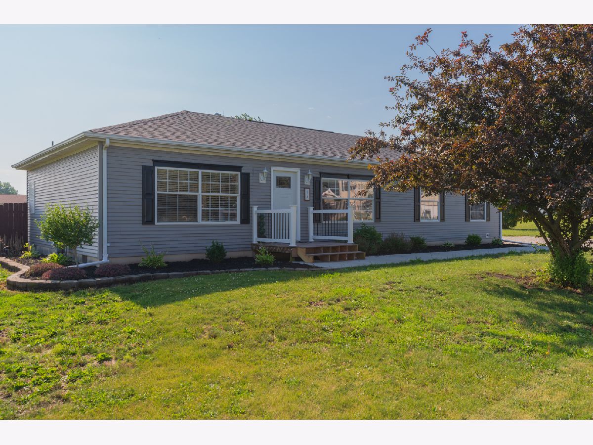  Sold Saunemin Illinois, 15 Wellington