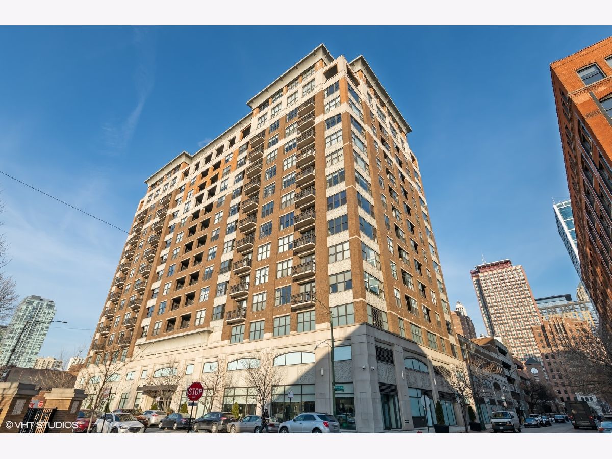 Condominiums Rented Parc Chestnut Chicago Illinois, 849 Franklin
