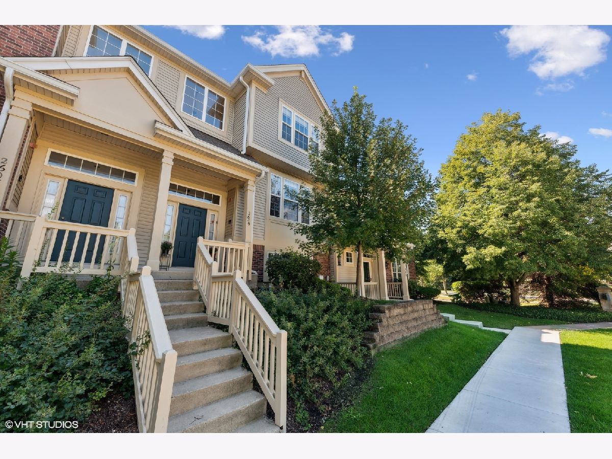 Townhomes & Homes Sold Greenwood Place Arlington Heights Illinois, 2609 Greenwood