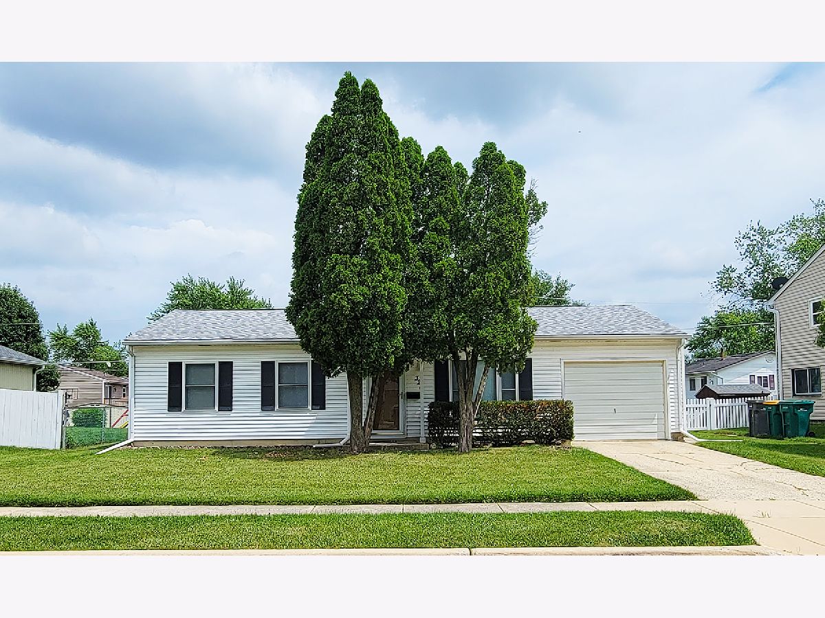 Homes Rented Hampton Park Romeoville Illinois, 323 Eaton