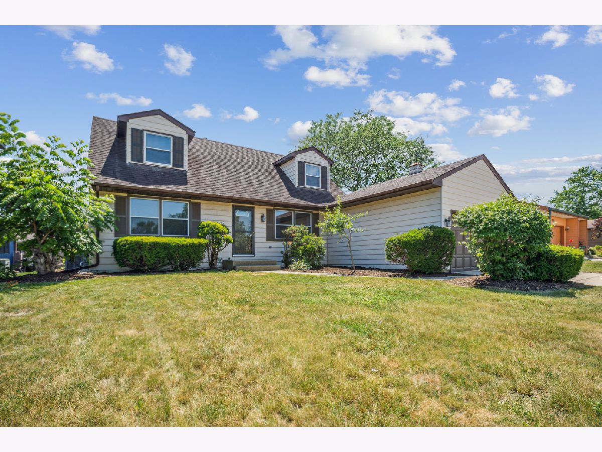 Homes Sold Oak Crest Waukegan Illinois, 4821 Blossom