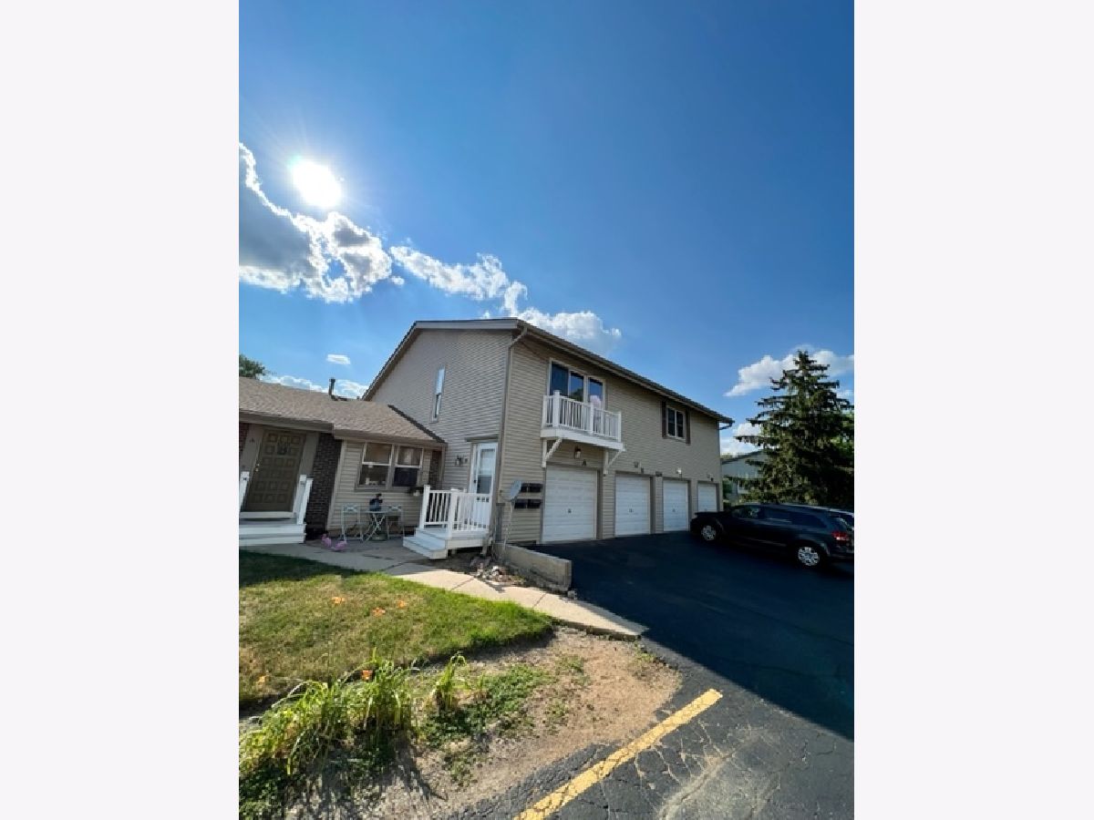 Townhomes & Condos Rented Country Fours Bloomingdale Illinois, 324 Georgetown