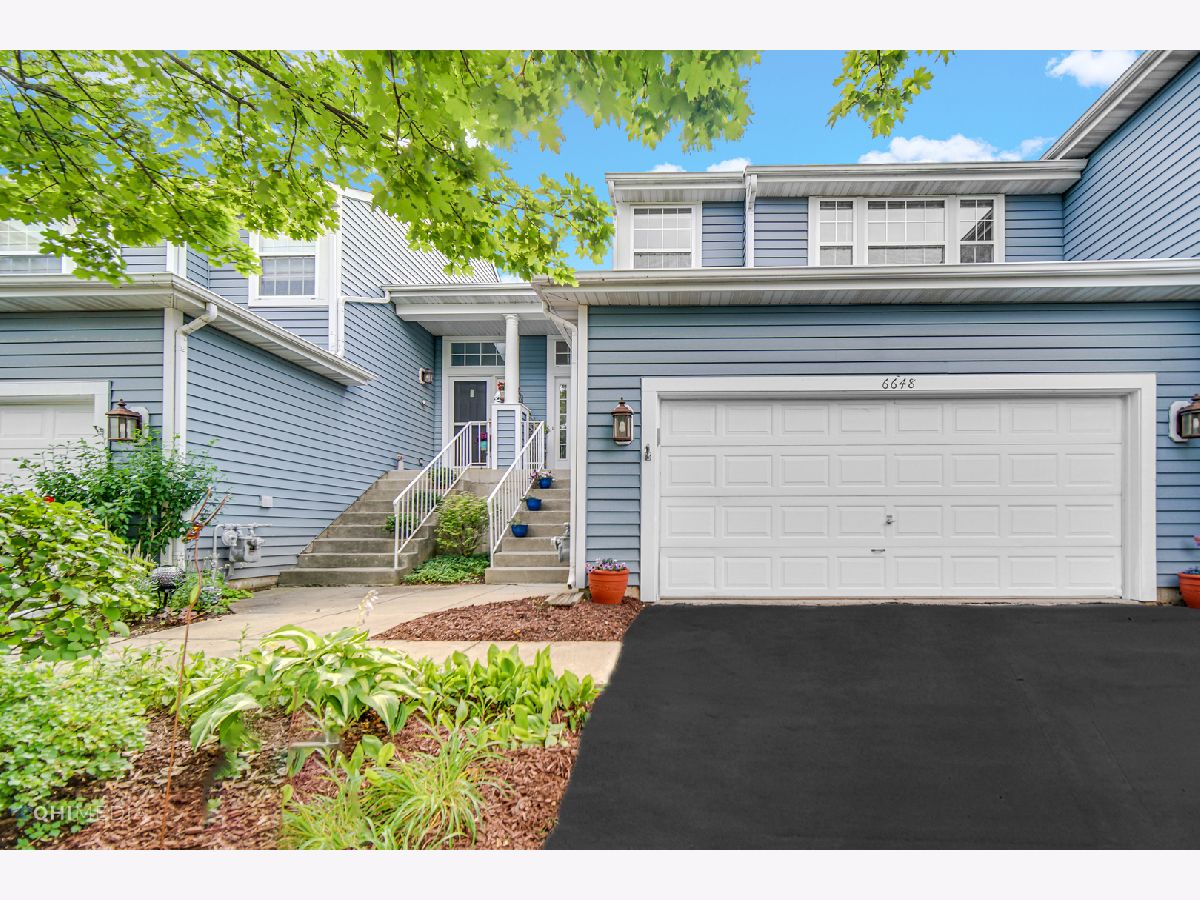 Townhomes Sold Nantucket Willowbrook Illinois, 6648 Snug Harbor