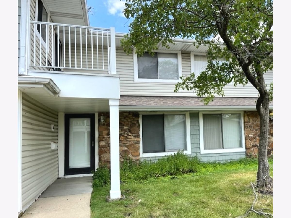 Townhomes & Condos Sold Fremont Junction Hanover Park Illinois, 1445 Fremont
